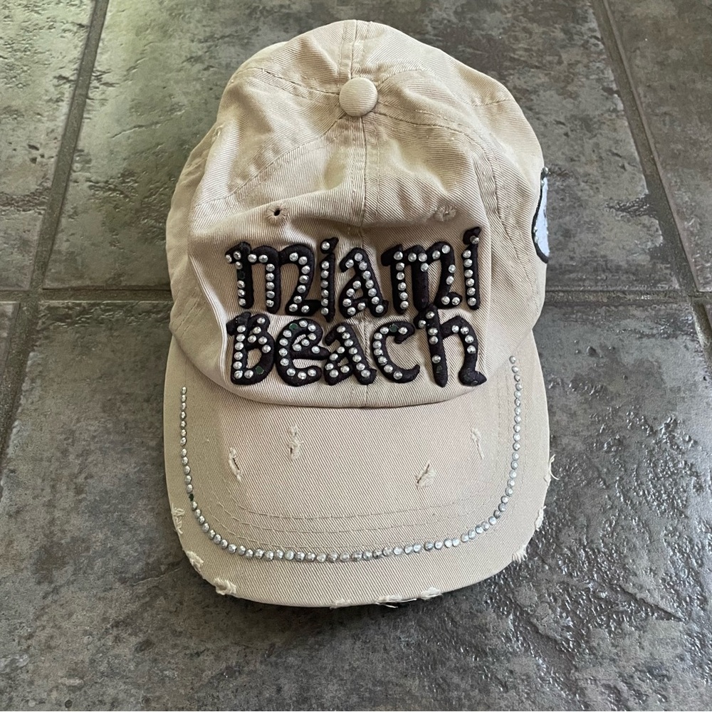 777 Lucky “ Miami Beach “ Baseball Hat . Stylish